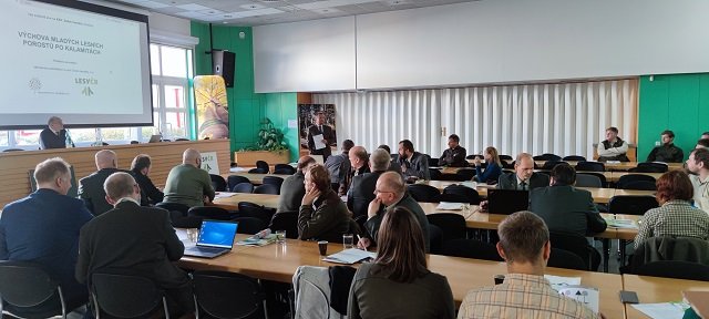 snm_hradec_2023_komprim_1